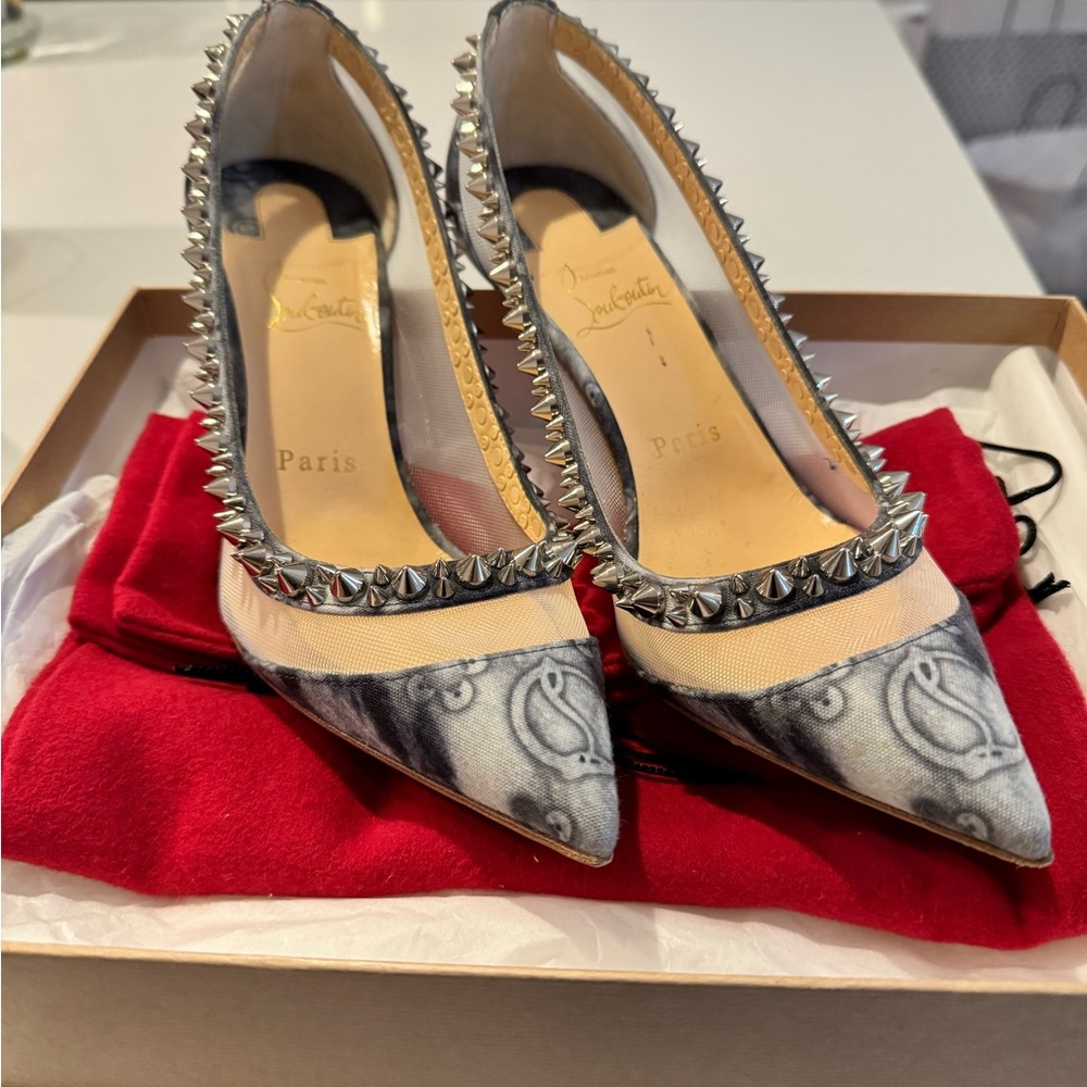 Authentic Christian Louboutin galativi spikes 85